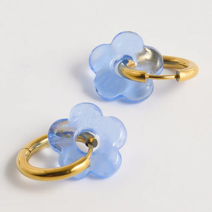 Créoles fleur en verre bleu ciel, finition dorée – JoliFleur