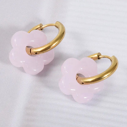 Créoles fleur en verre rose bonbon, finition dorée – JoliFleur